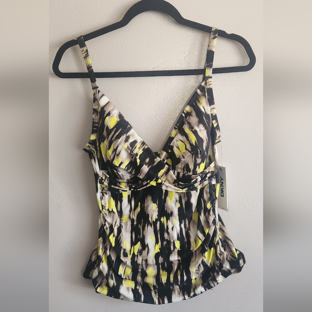 DKNY Abstract Print Swimsuit Top Size Medium New With Tags Msrp $59